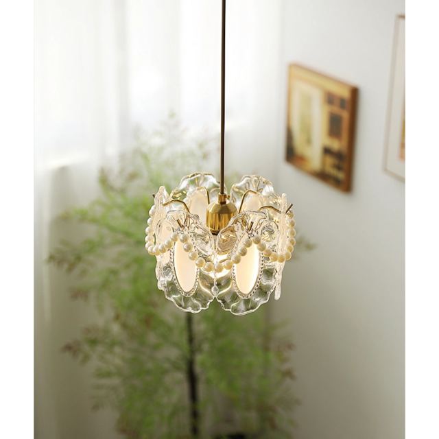 Elegant French-style glass pearl pendant lamp, ideal for dining rooms and bedrooms.